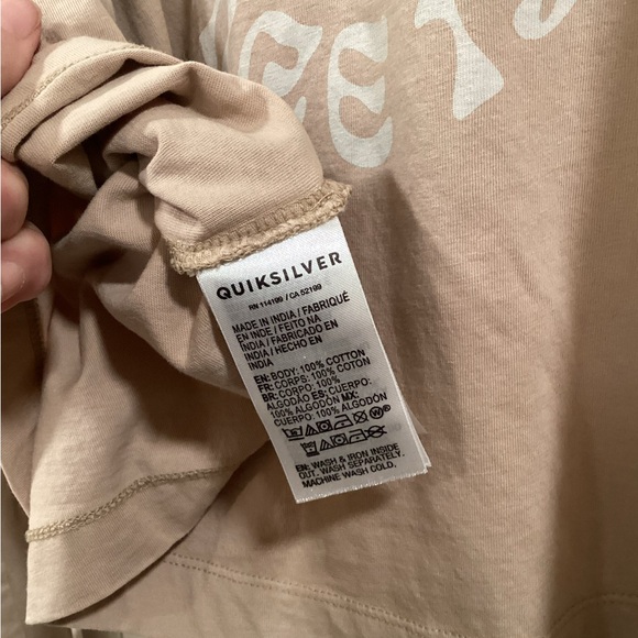 Quiksilver Oversized Crop Graphic Long Sleeve Tee in Pebble - Picture 7 of 10